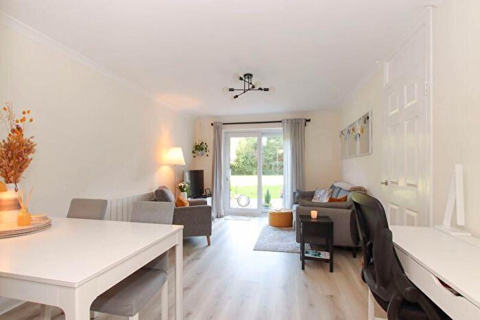 1 Bedroom Flat For Sale In Cuffley Court, Hemel Hempstead, HP2