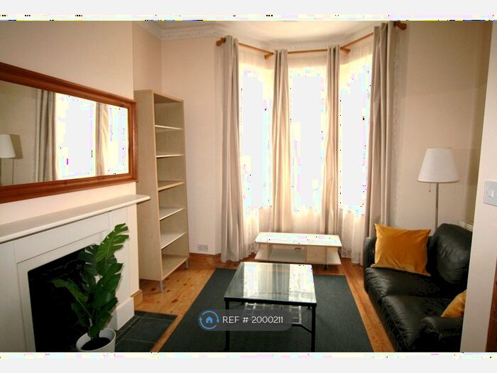 4 Bedroom Flat To Rent In Huddlestone Road, London, NW2