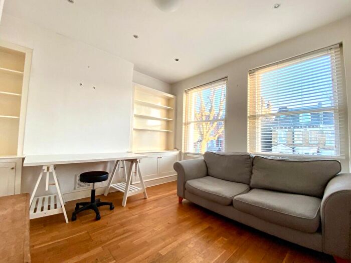 1 Bedroom Flat To Rent In Ferme Park Road, Finsbury Park, N4