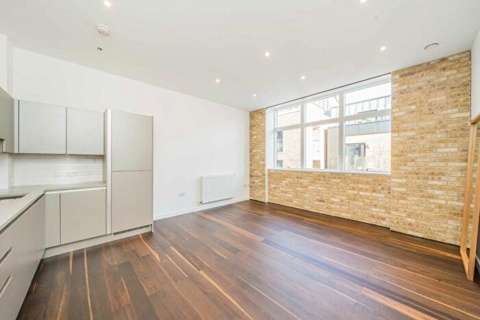 2 Bedroom Flat To Rent In Charles Street, London, N19