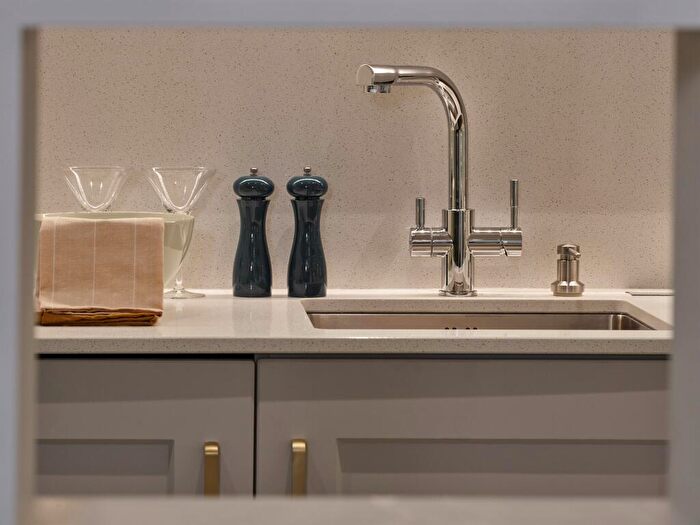 1 Bedroom Apartment For Sale In Abbey Quay, Abbey Road, Barking, IG11