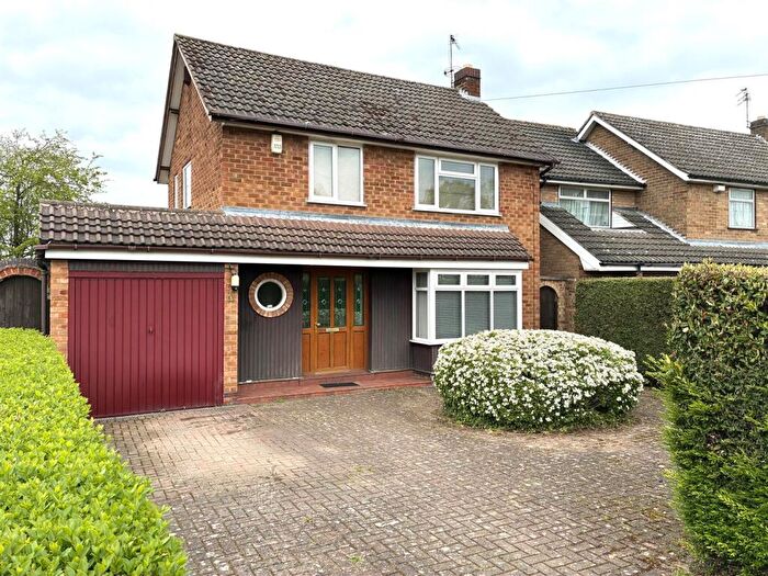 3 Bedroom Detached House For Sale In Dorset Avenue, South Wigston, LE18