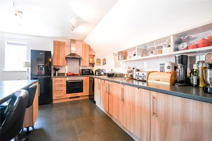 2 Bedroom Maisonette For Sale In Lowbury Gardens, Compton, Newbury, Berkshire, RG20