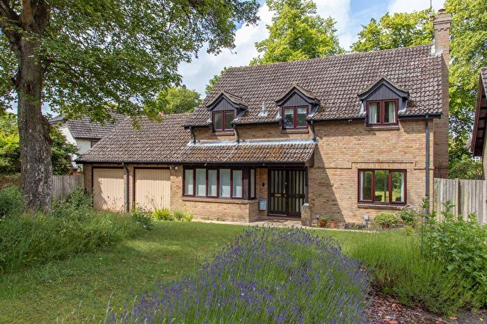 4 Bedroom Detached House For Sale In Fair View, Alresford, SO24