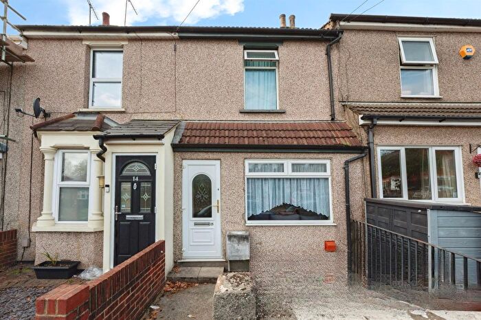 3 Bedroom Terraced House For Sale In Mill Lane, Grays, RM20