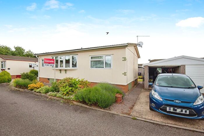 2 Bedroom Park Home For Sale In Allington Gardens, Allington, Grantham, NG32