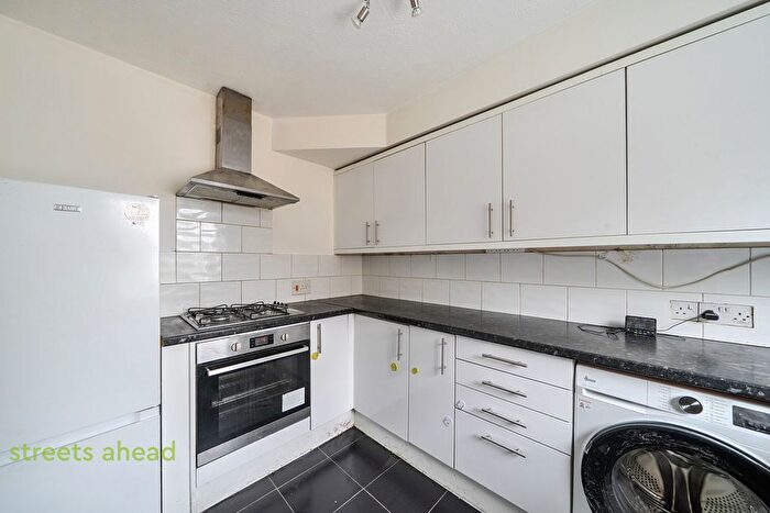 2 Bedroom Flat To Rent In Canning Road, Croydon, CR0