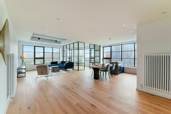 2 Bedroom Apartment To Rent In Douglass Tower, Goodluck Hope, London, E14