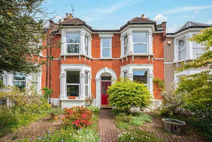 4 Bedroom Terraced House For Sale In Greenholm Road, London, SE9