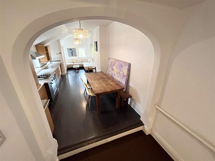 3 Bedroom Flat To Rent In Wentworth Road, Harborne, Birmingham, B17