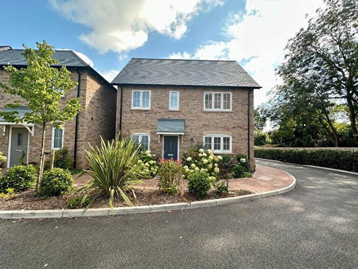 3 Bedroom Detached House For Sale In Canon Woods Close, DT9