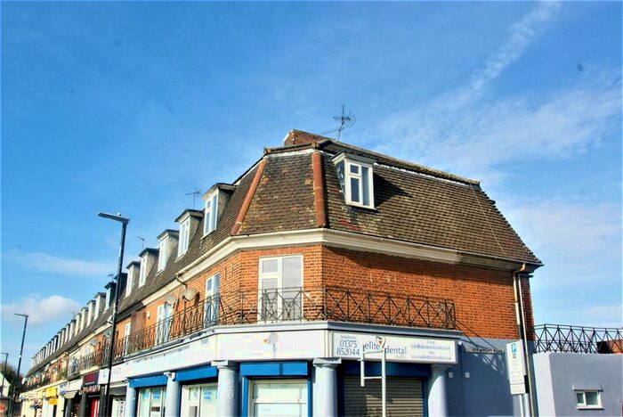 3 Bedroom Flat To Rent In Civic Square, Tilbury RM18