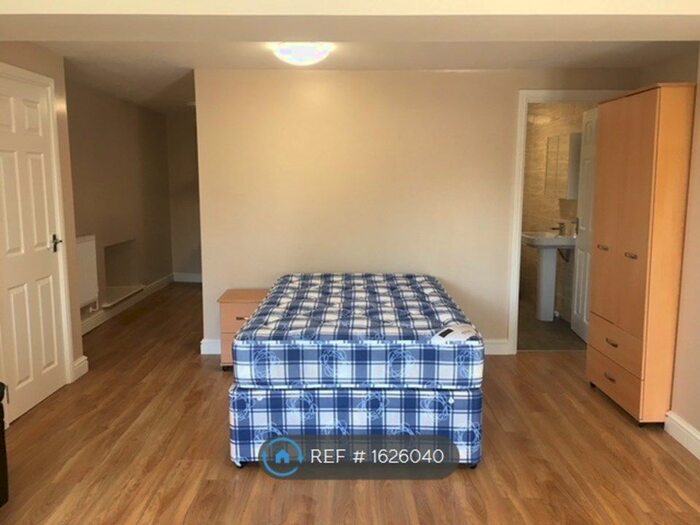 Studio To Rent In Dover Place, Bristol, BS8 - Photo 3