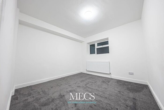 3 Bedroom Semi-Detached House For Sale In Wood Street, Dudley, West Midlands, DY2
