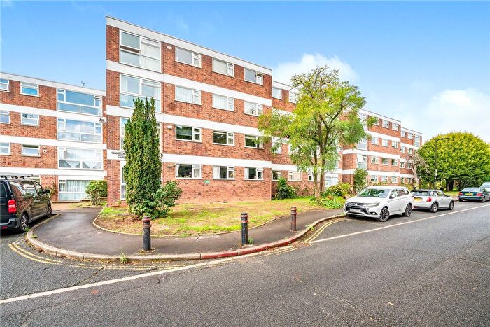 2 Bedroom Flat To Rent In Langham Gardens, West Ealing, W13