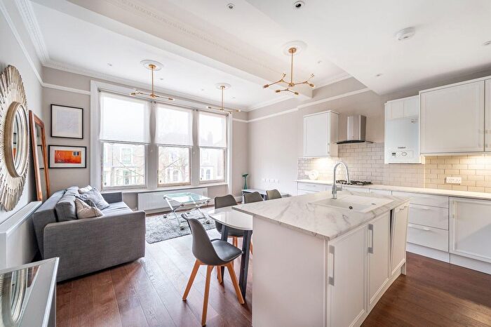 2 Bedroom Flat To Rent In Florence Road, Ealing Broadway, London, W5
