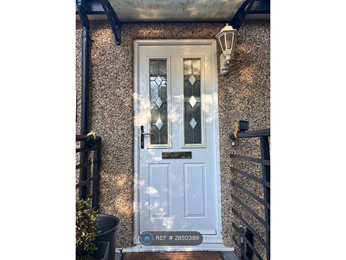 3 Bedroom Flat To Rent In Ongar Road, Brentwood, CM15