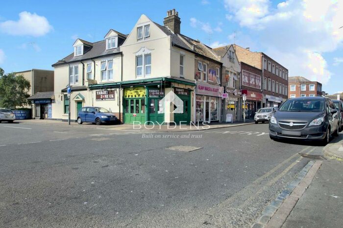 3 Bedroom Flat To Rent In Rosemary Road, Clacton On Sea, CO15