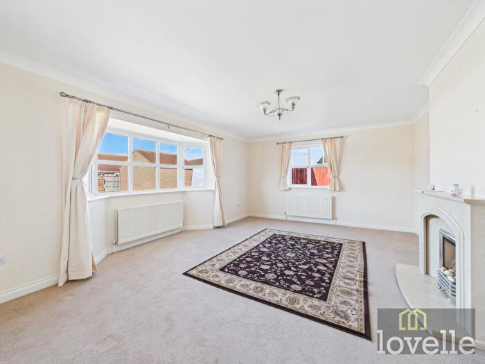 3 Bedroom Detached Bungalow For Sale In Campling Way, Trusthorpe, LN12