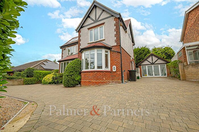 3 Bedroom Detached House To Rent In Mile End Road, Colchester, Essex, CO4