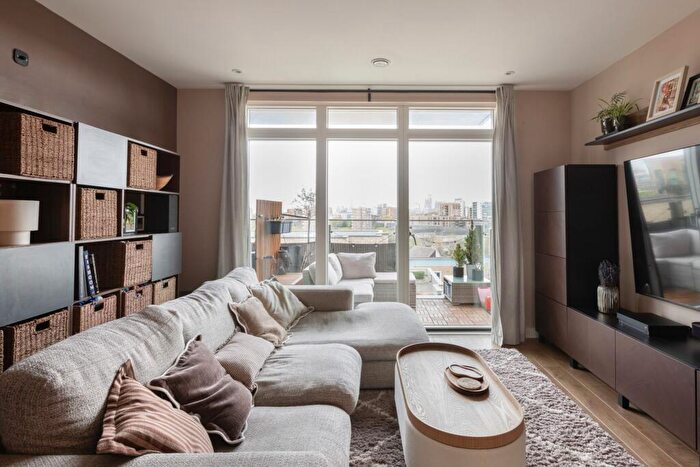 1 Bedroom Apartment For Sale In Madeira Street, Chorley Court, E14