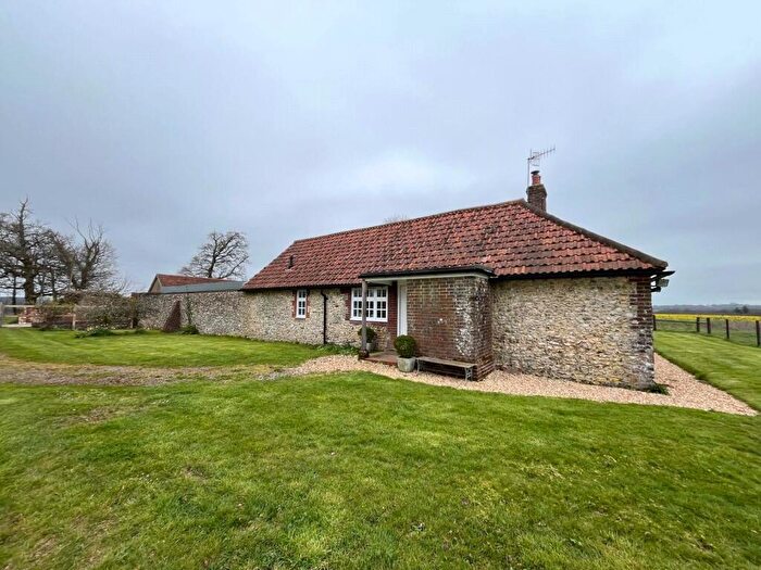 3 Bedroom Detached House To Rent In East Tisted, Alton, Hampshire, GU34