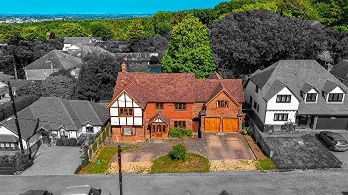 6 Bedroom Detached House For Sale In Stacey Drive, Langdon Hills, Basildon, SS16