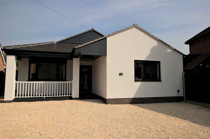 4 Bedroom Detached Bungalow To Rent In Grange Lane, Bromham, MK43