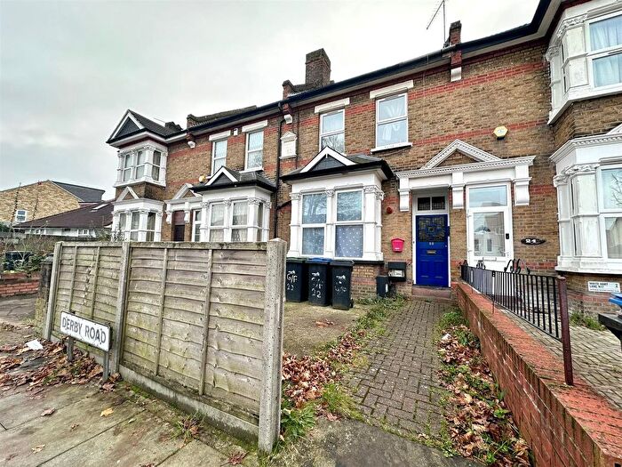 1 Bedroom Flat To Rent In Derby Road, Enfield, EN3