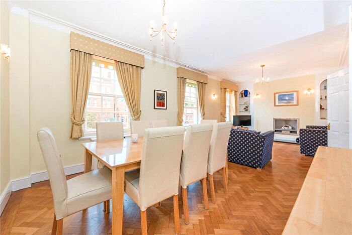 3 Bedroom Flat To Rent In Mandeville Court, Finchley Road, NW3
