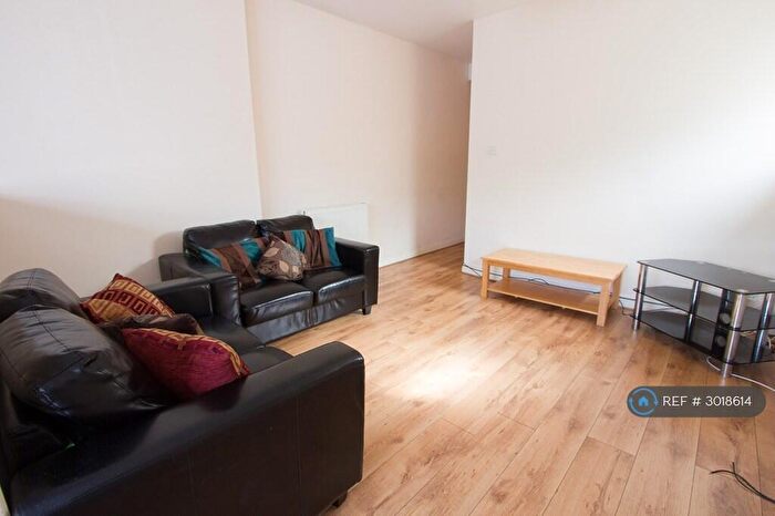 4 Bedroom Flat To Rent In Ordnance Road, Southampton, SO15