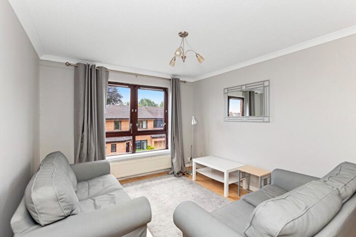 2 Bedroom Flat To Rent In South Beechwood, Murrayfield, Edinburgh, EH12