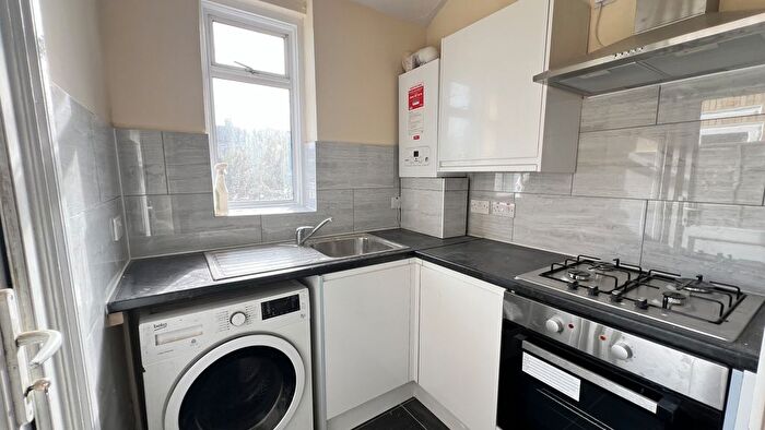 3 Bedroom Terraced House To Rent In Ilford, IG1