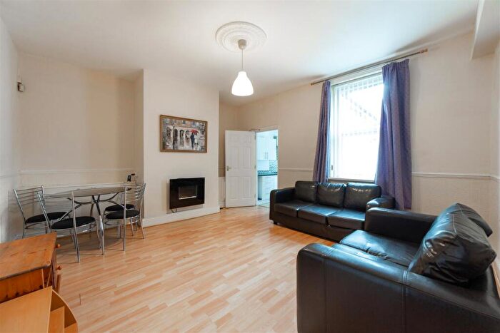 4 Bedroom Terraced House To Rent In £pppw - **En-Suite Rooms, Ninth Avenue, Heaton, NE6