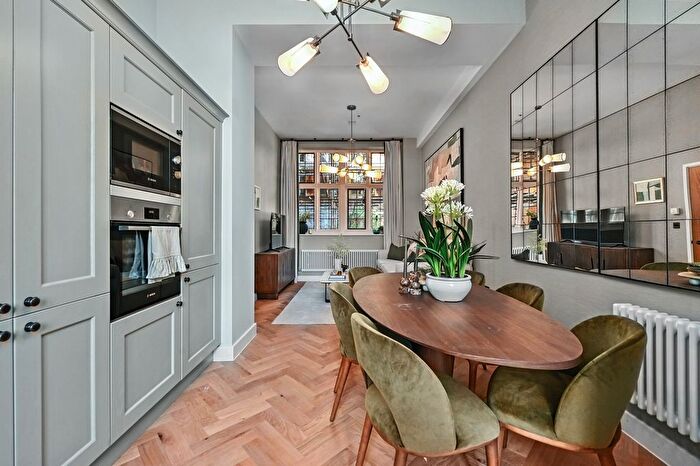 1 Bedroom Flat For Sale In High Street, Wye, Ashford, Kent, TN25