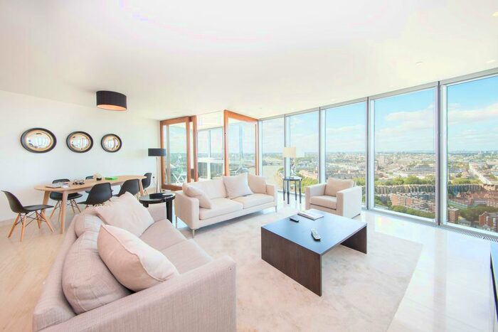 3 Bedroom Flat To Rent In The Tower, St George Wharf, Vauxhall, London, SW8
