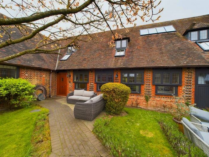 2 Bedroom House To Rent In Preston, SG4