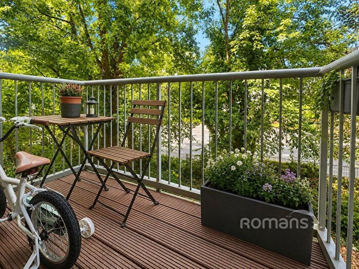 2 Bedroom Flat For Sale In Calloway House, Coombe Way, Farnborough, GU14