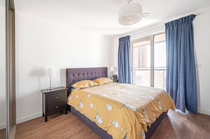 1 Bedroom Flat To Rent In Damsel Walk, Hendon, London, NW9