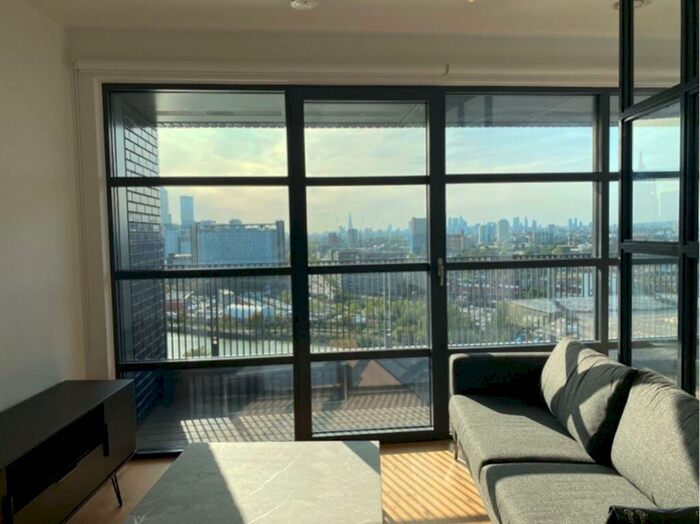 Apartment To Rent In Bridgewater House, Leamouth Peninsula, E14