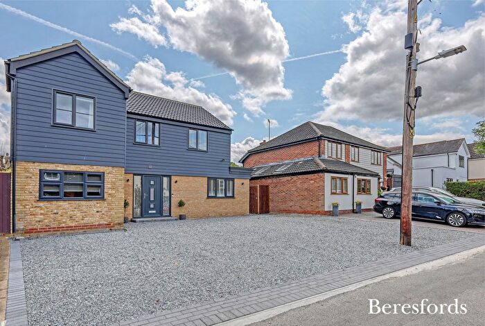 5 Bedroom Detached House For Sale In Back Road, Writtle, CM1