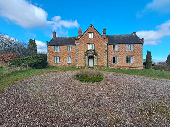 5 Bedroom Farm House To Rent In , ST17