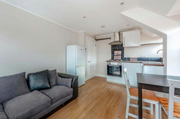 1 Bedroom Apartment To Rent In London Road, Horsham, RH12