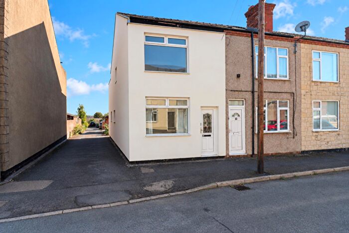 4 Bedroom End Of Terrace House To Rent In Stollard Street, Clay Cross, Chesterfield, S45