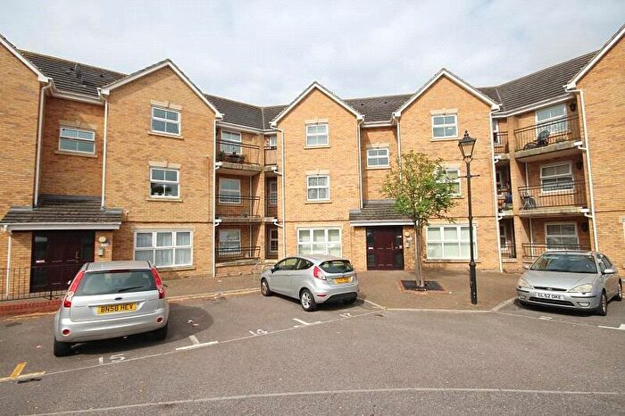 2 Bedroom Apartment To Rent In Osier Drive, Basildon, SS15