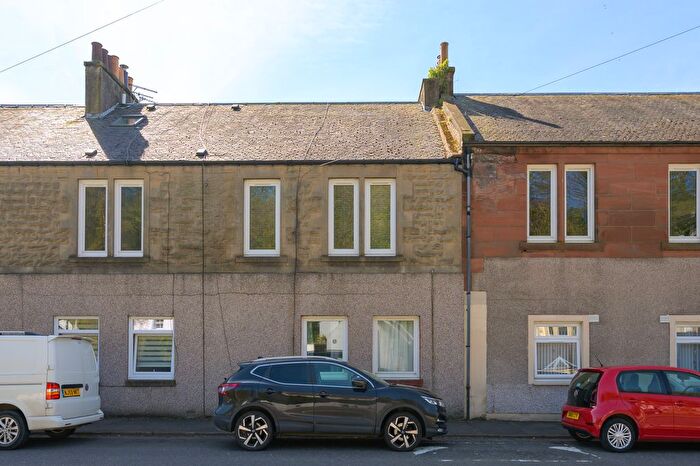 2 Bedroom Flat For Sale In Main Street, Newmills, KY12