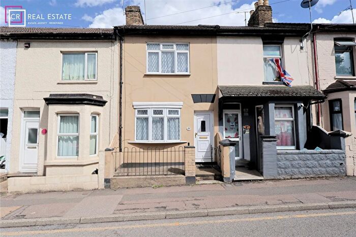2 Bedroom Property To Rent In James Street, Gillingham, ME7