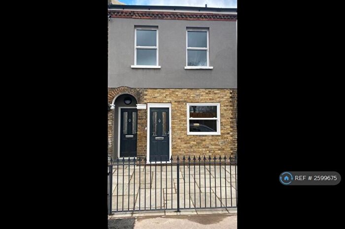 1 Bedroom Flat To Rent In Green Lane, London, SE20