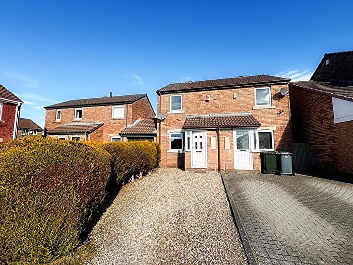 2 Bedroom Semi Detached House For Sale In Hickstead Close, Hadrian Park, NE28