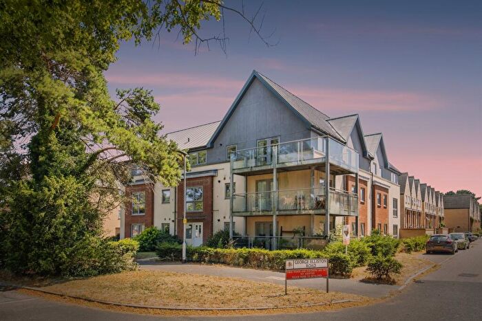 2 Bedroom Flat For Sale In Blackheath Avenue, Ipswich, IP3